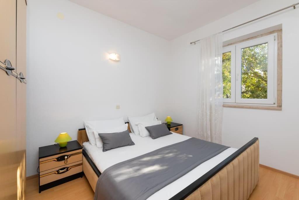 Bento Apartment - Best View On Town And Sea Pucisca Exterior foto
