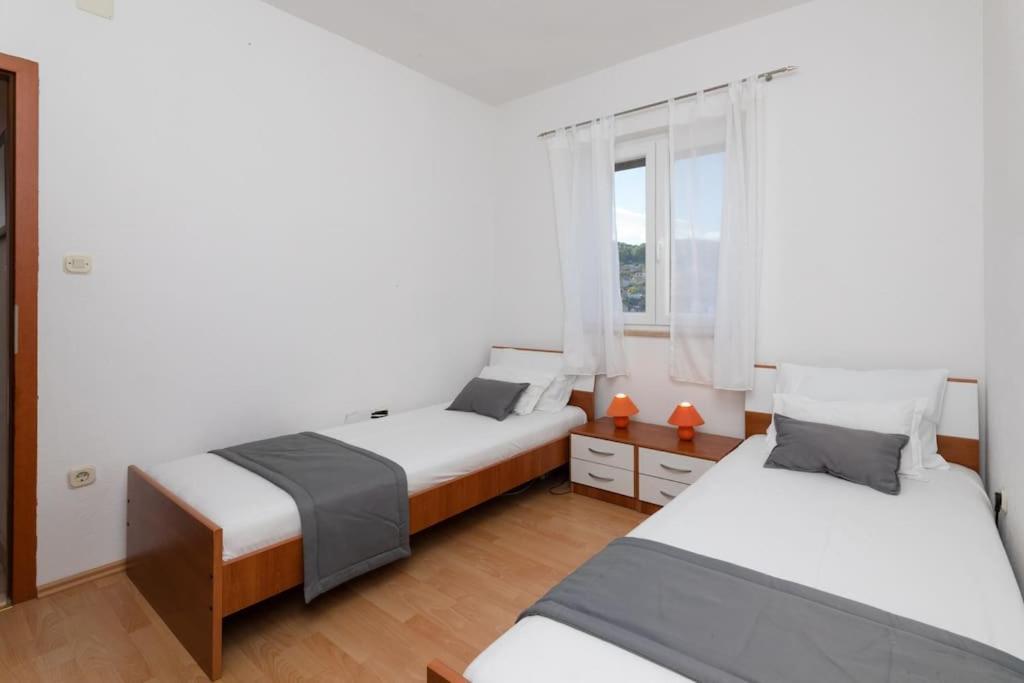 Bento Apartment - Best View On Town And Sea Pucisca Exterior foto