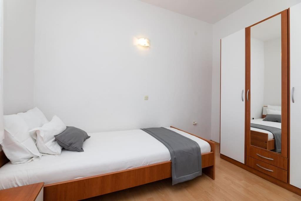 Bento Apartment - Best View On Town And Sea Pucisca Exterior foto