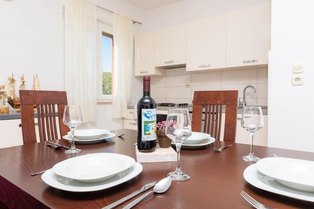 Bento Apartment - Best View On Town And Sea Pucisca Exterior foto